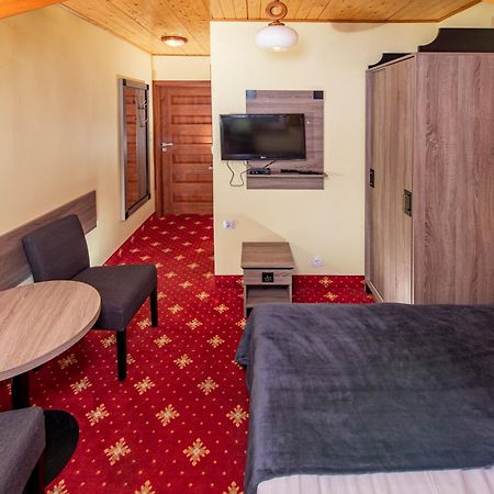 Domki, Apartamenty I Restauracja Wloczega Gąski Buitenkant foto