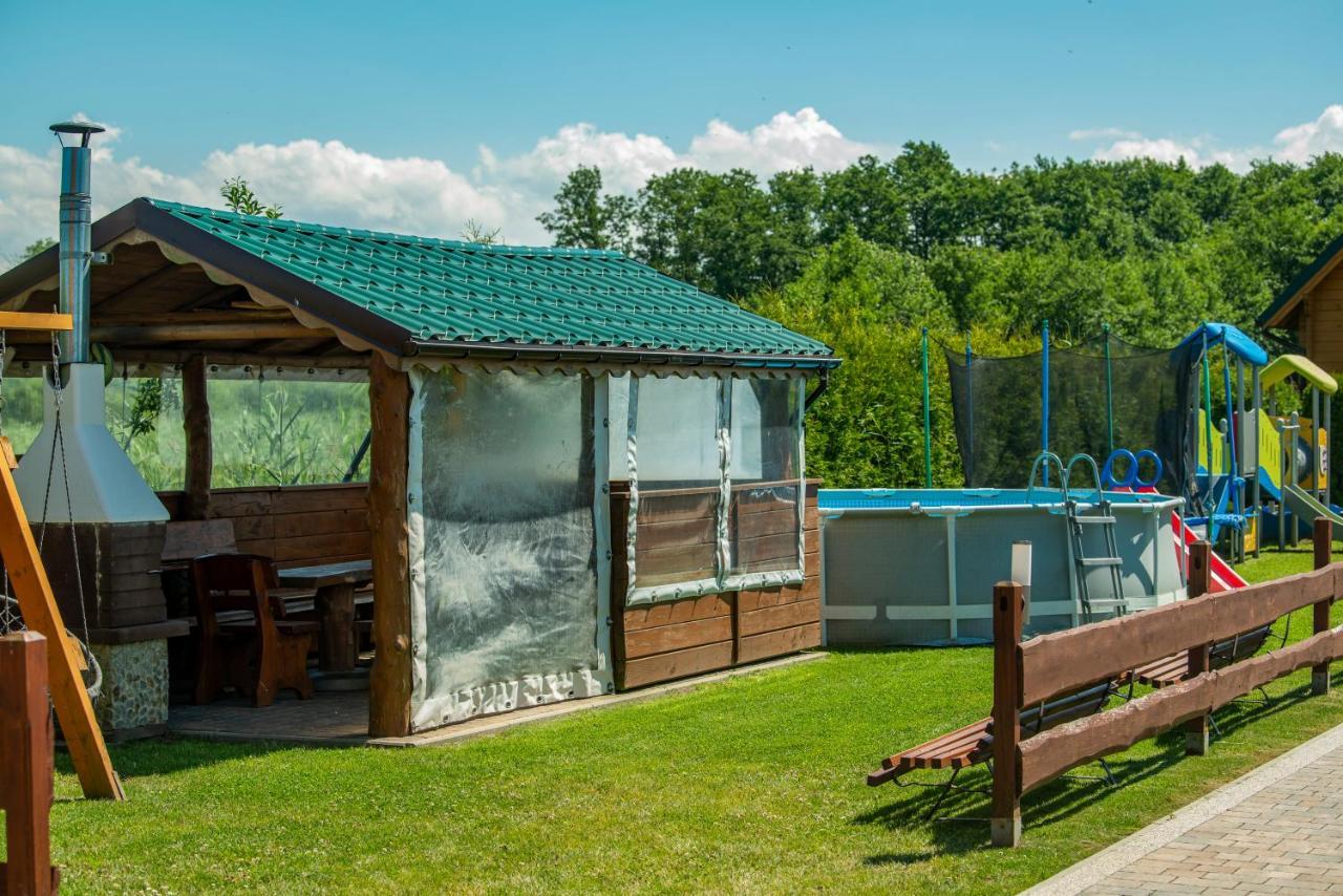 Domki, Apartamenty I Restauracja Wloczega Gąski Buitenkant foto