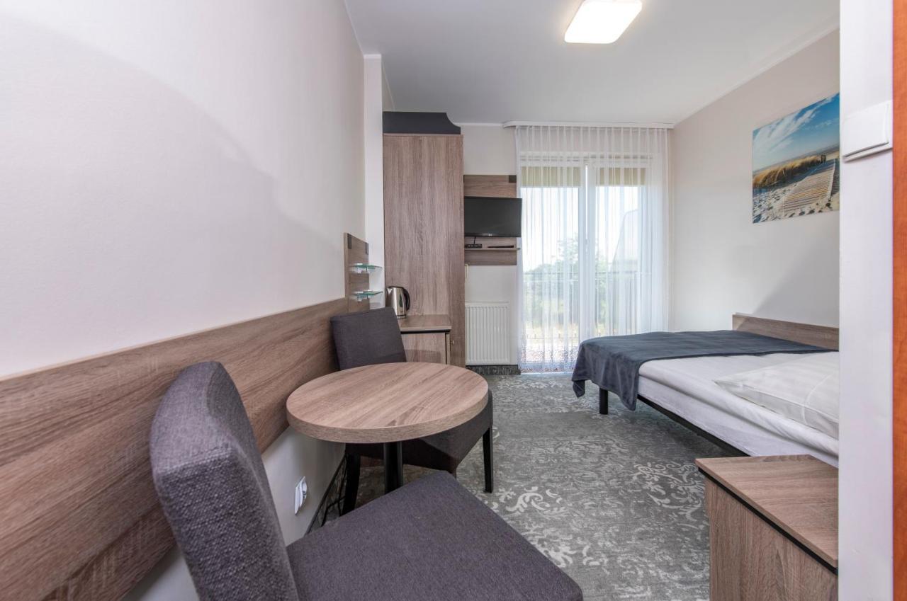 Domki, Apartamenty I Restauracja Wloczega Gąski Buitenkant foto