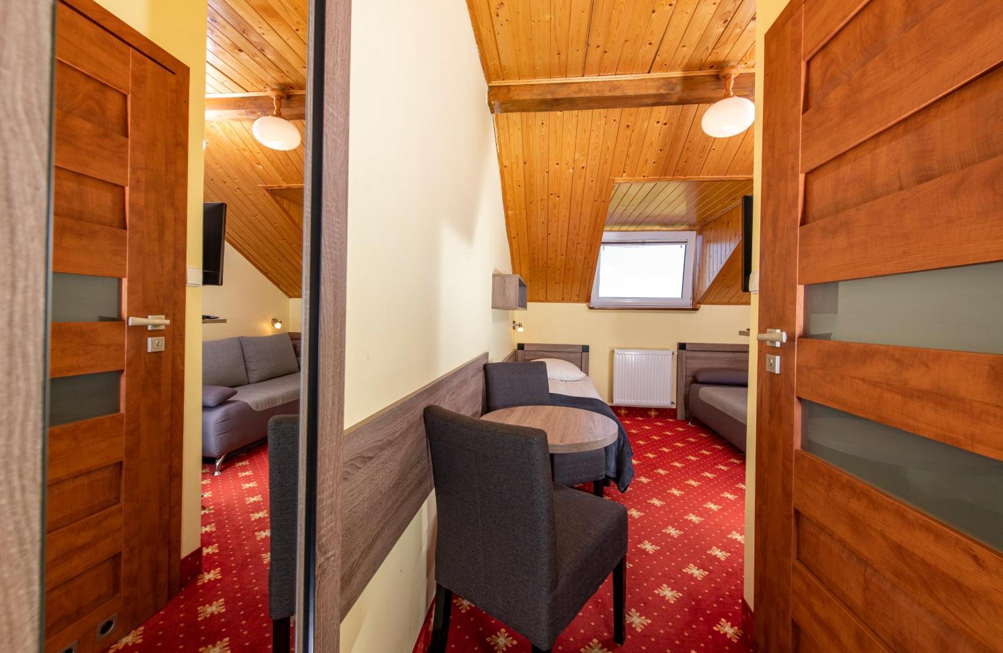 Domki, Apartamenty I Restauracja Wloczega Gąski Buitenkant foto