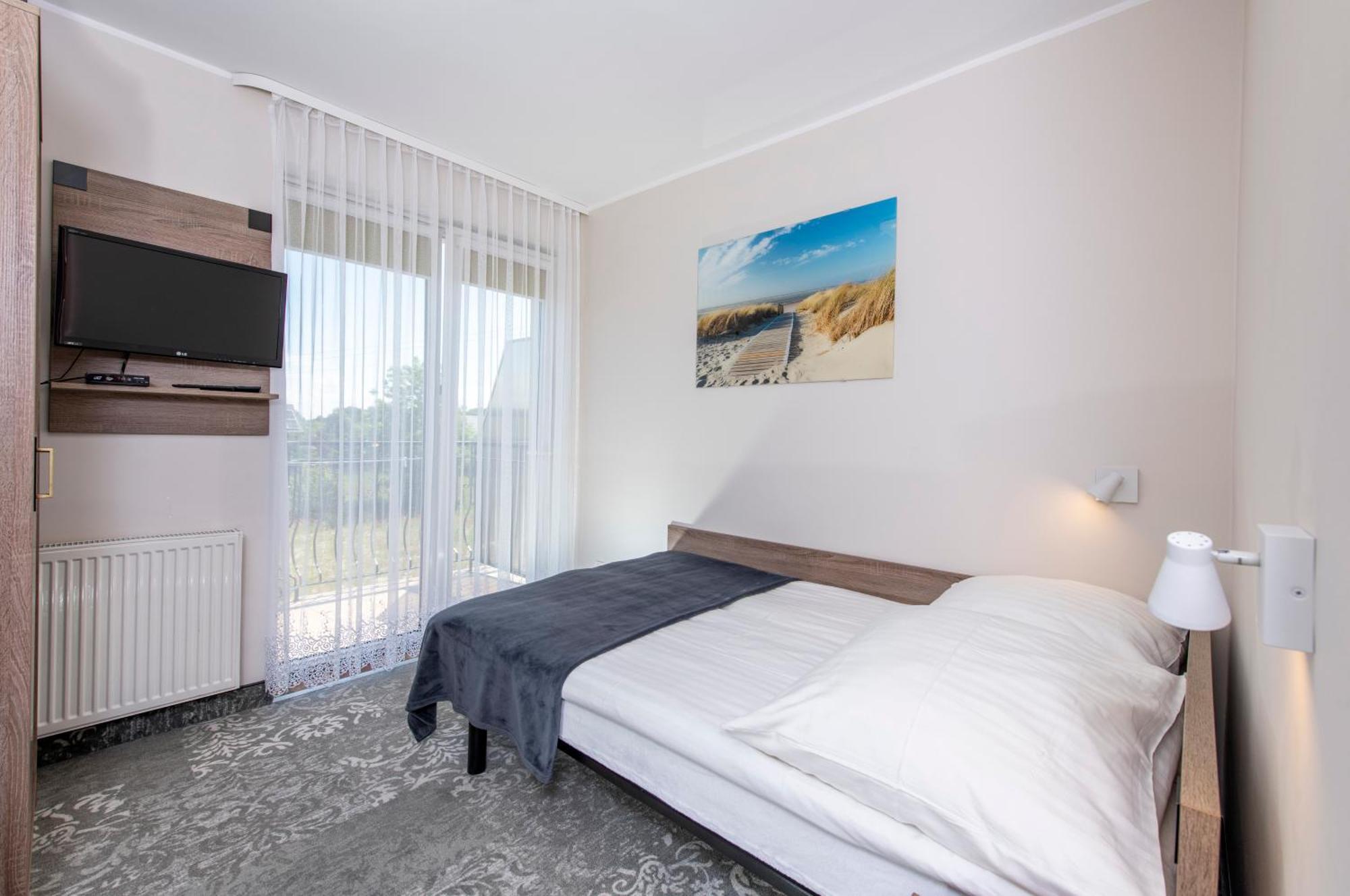Domki, Apartamenty I Restauracja Wloczega Gąski Buitenkant foto